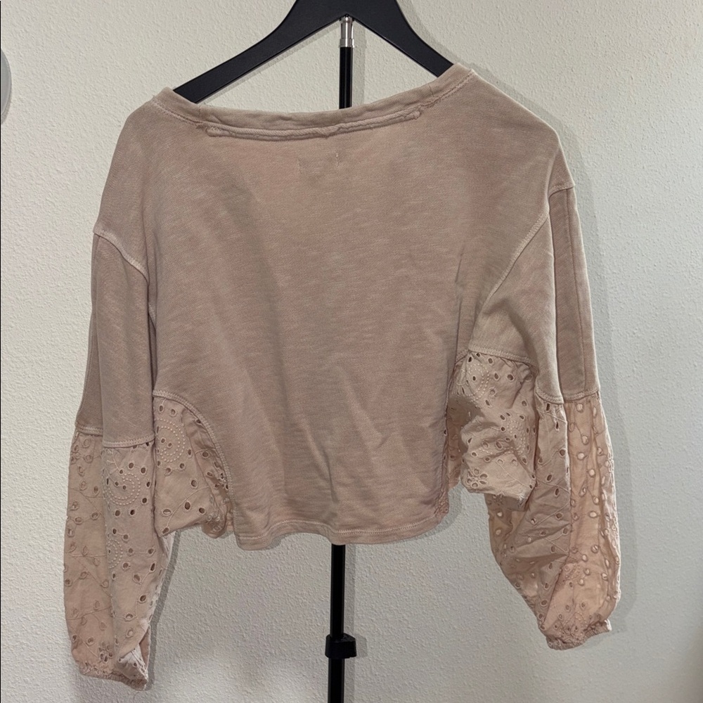 Pilcro by Anthropologie Women's Beige Eyelet Sleeve Top - Picture 6 of 7